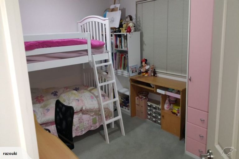 Photo of property in 6 Black Teal Close, Unsworth Heights, Auckland, 0632