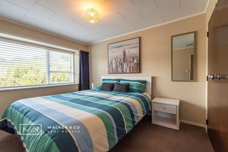 Photo of property in 16 Sunbrae Drive, Silverstream, Upper Hutt, 5019