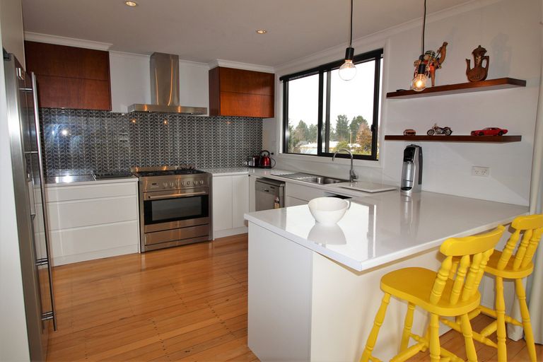 Photo of property in 37 Newcastle Street, Clyde, 9330