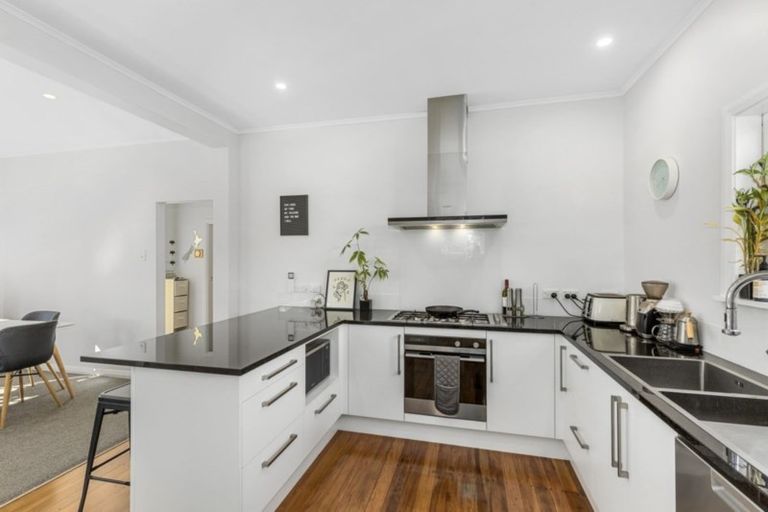 Photo of property in 89 Riverside Drive, Waiwhetu, Lower Hutt, 5010