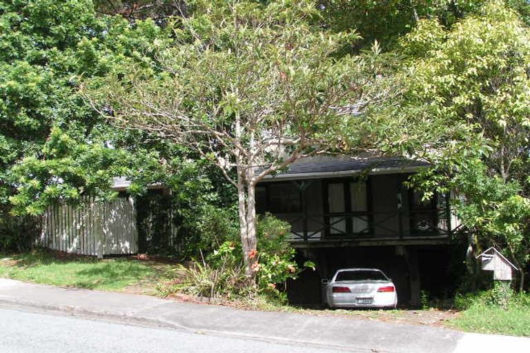 Photo of property in 28 Rosecamp Road, Beach Haven, Auckland, 0626