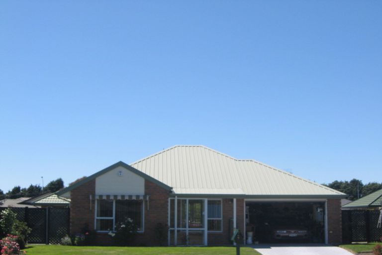 Photo of property in 9 Mull Place, Broomfield, Christchurch, 8042