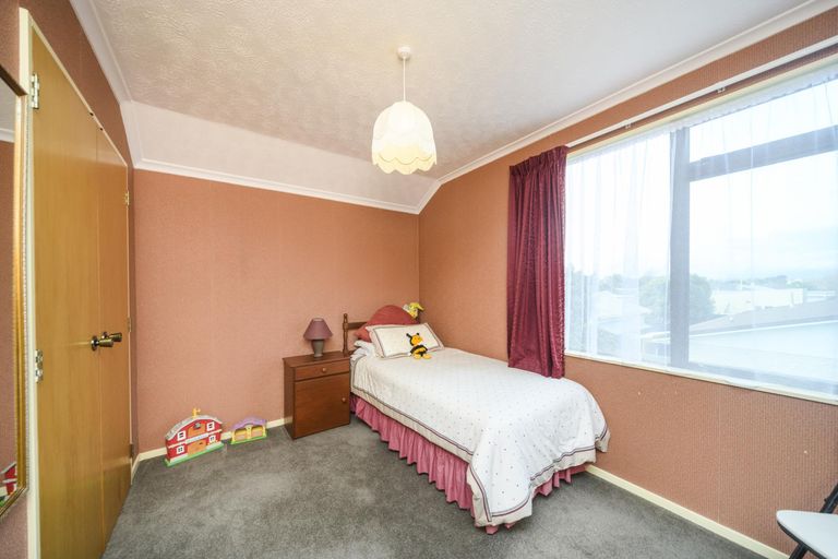 Photo of property in 73 Wood Street, Takaro, Palmerston North, 4410