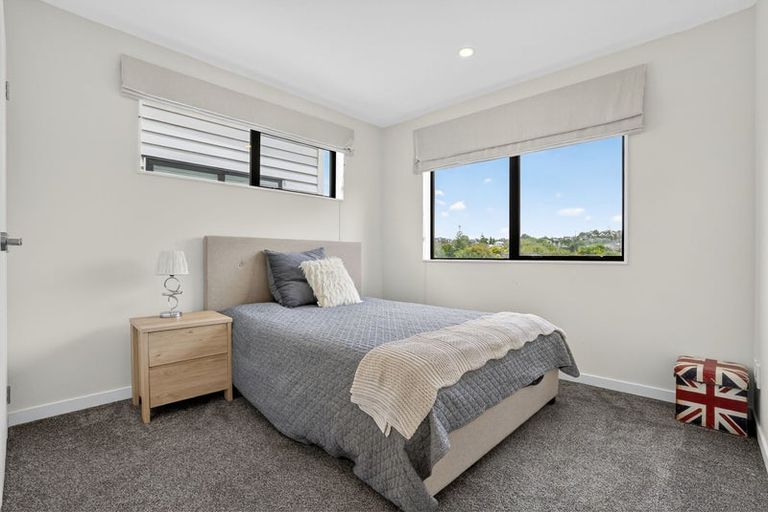 Photo of property in 57b Hogans Road, Glenfield, Auckland, 0629