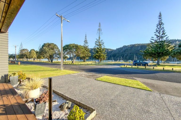 Photo of property in 305a Beach Road, Whangamata, 3620