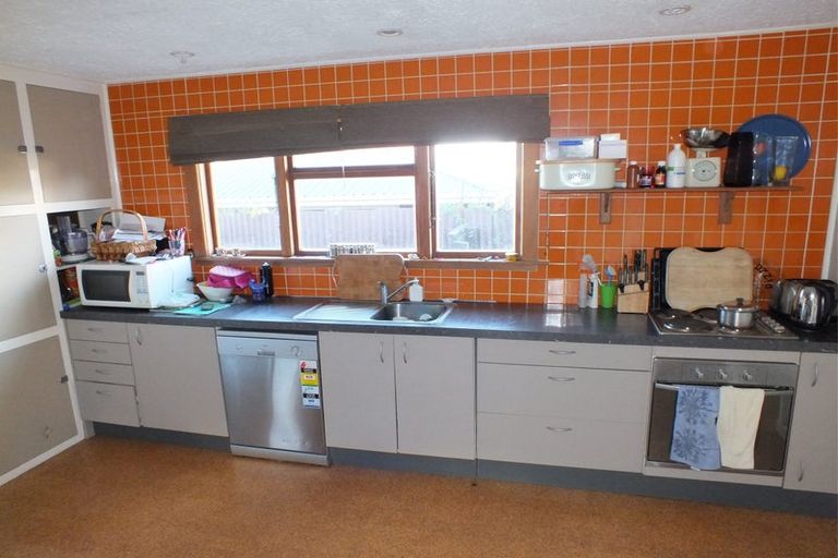 Photo of property in 3 Colac Street, Avondale, Christchurch, 8061