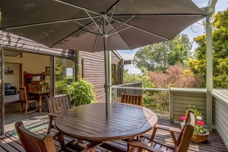 Photo of property in 9 Sherwood Lane, Cashmere, Christchurch, 8022