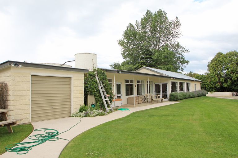 Photo of property in 53 Airedale Road, Weston, Oamaru, 9401