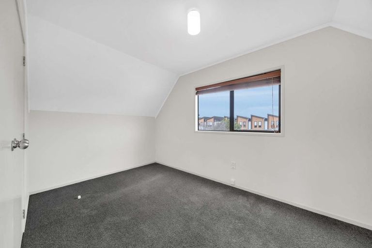 Photo of property in 3/54 Swanson Road, Henderson, Auckland, 0610
