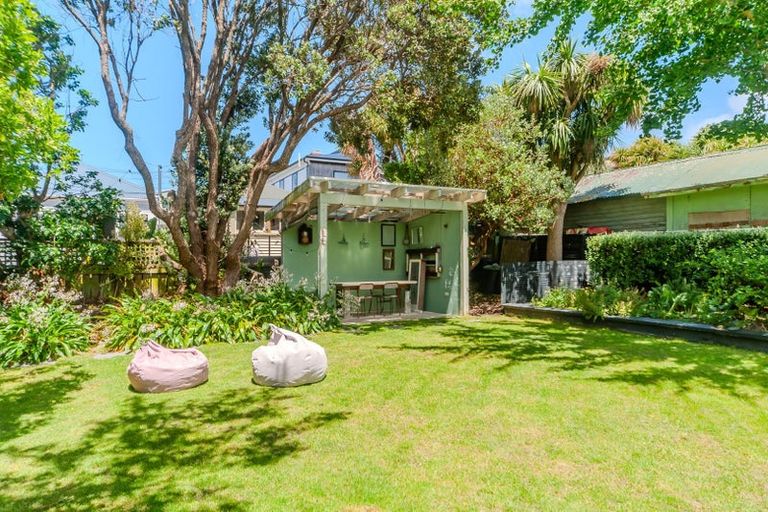 Photo of property in 23 Palm Grove, Berhampore, Wellington, 6023