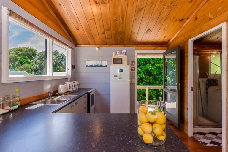 Photo of property in 36 William Street, Waikanae Beach, Waikanae, 5036