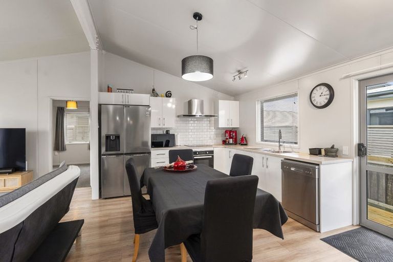 Photo of property in 3a Kingsbridge Drive, Burwood, Christchurch, 8083