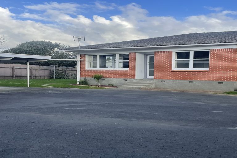 Photo of property in 1/42-44 Opaheke Road, Opaheke, Papakura, 2113