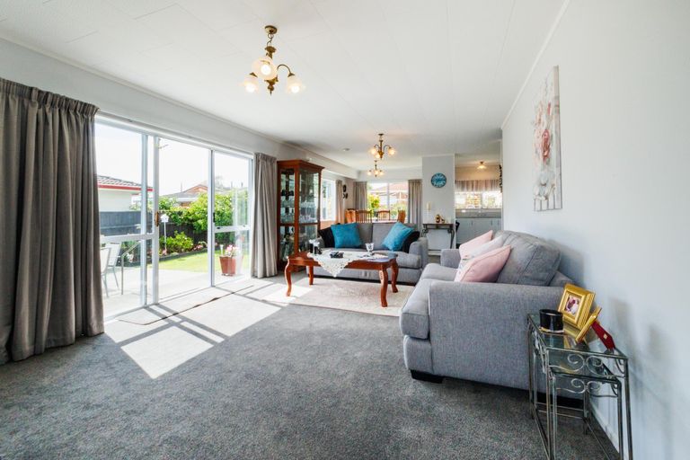 Photo of property in 58a Geraldine Crescent, Cloverlea, Palmerston North, 4412