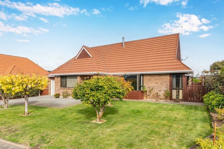 Photo of property in 115 Hillcrest Road, Raumati Beach, Paraparaumu, 5032