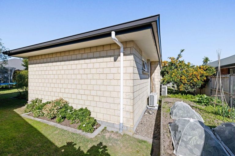 Photo of property in 11 Norfolk Drive, Cambridge, 3434