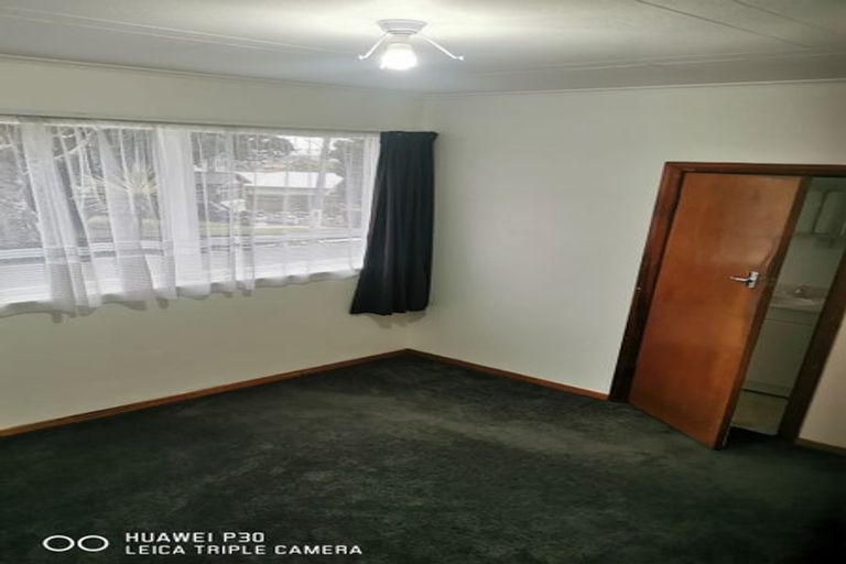 Photo of property in 63 Norton Park Avenue, Fairfield, Lower Hutt, 5011