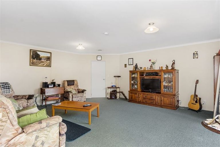 Photo of property in 84 Oteki Park Drive, Welcome Bay, Tauranga, 3112