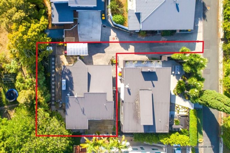 Photo of property in 90a Beach Road, Castor Bay, Auckland, 0620