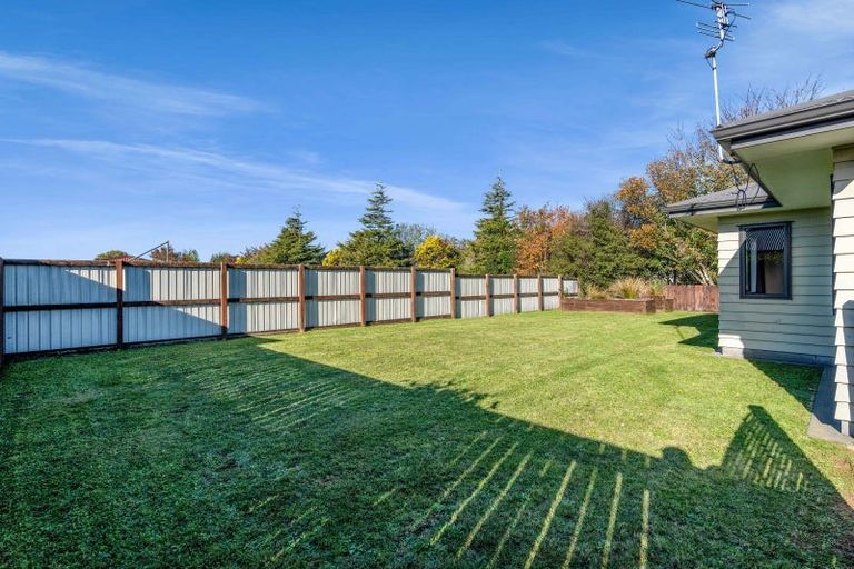 Photo of property in 40 Montague Grove, Stratford, 4332