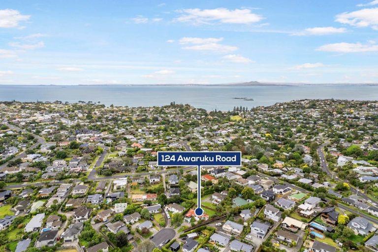 Photo of property in 124 Awaruku Road, Torbay, Auckland, 0630