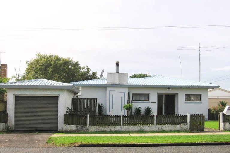 Photo of property in 26 Seymour Avenue, Papatoetoe, Auckland, 2025