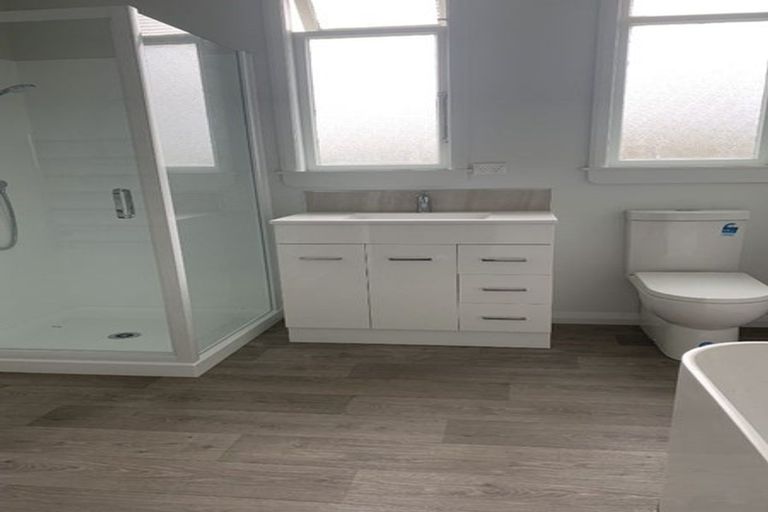 Photo of property in 42 High Street, Marton, 4710