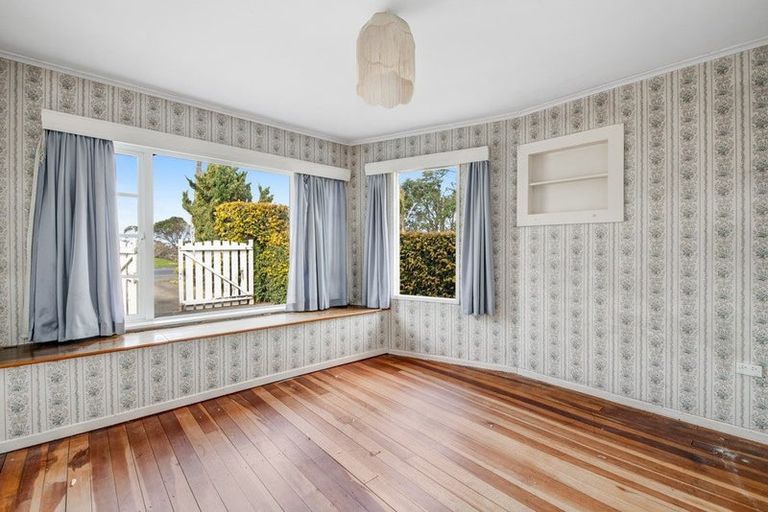 Photo of property in 330 East Coast Road, Sunnynook, Auckland, 0632