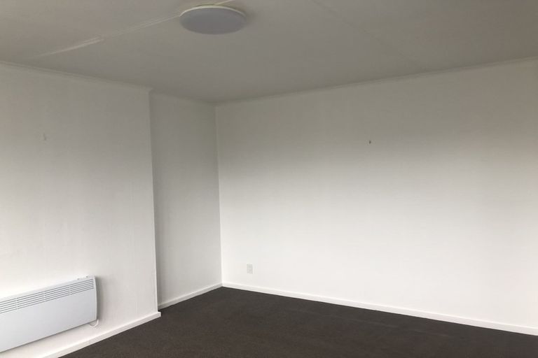 Photo of property in 7 Kotuku Street, Te Atatu Peninsula, Auckland, 0610