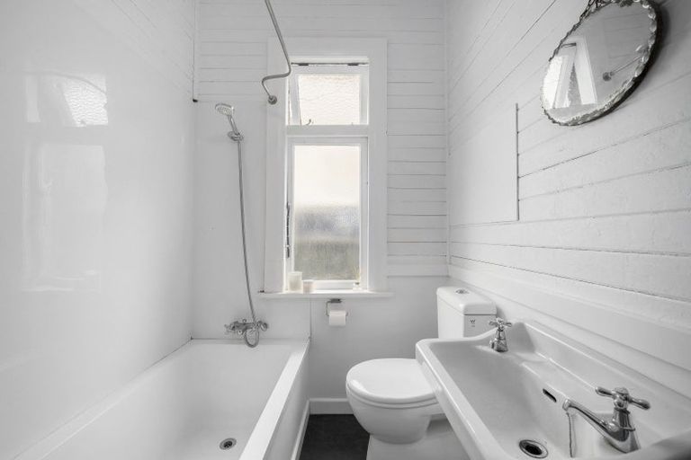 Photo of property in 5 Te Mome Road, Alicetown, Lower Hutt, 5010