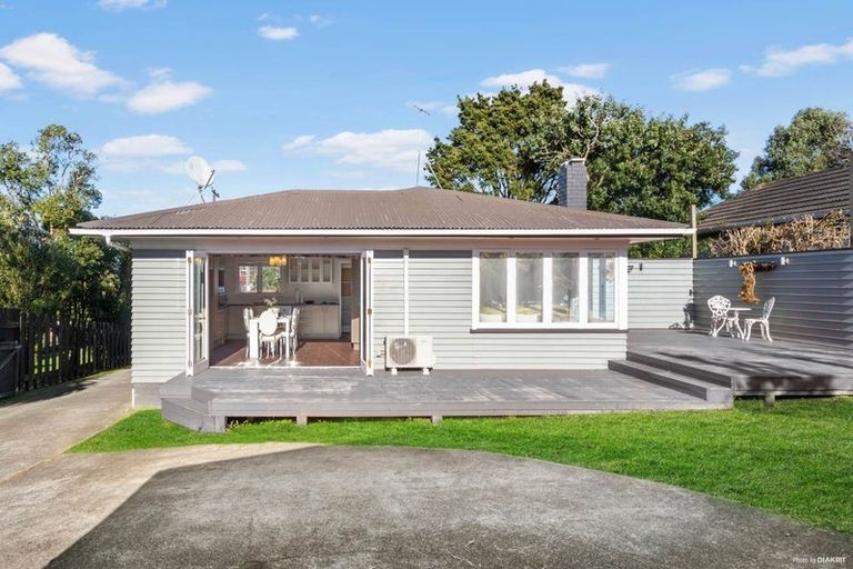 Photo of property in 16 Kohekohe Street, New Lynn, Auckland, 0600