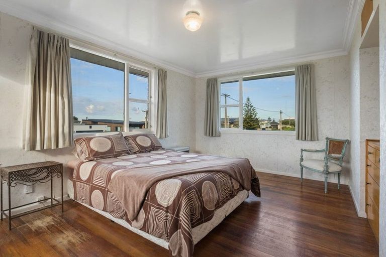 Photo of property in 2 Hillary Street, Waihi Beach, 3611