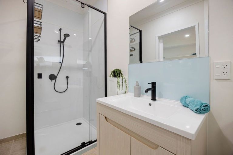 Photo of property in 27a Kenney Crescent, Fairfield, Hamilton, 3214