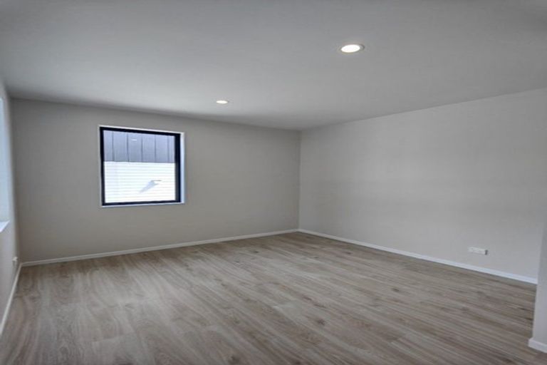 Photo of property in 4d Orinda Close, Botany Downs, Auckland, 2010