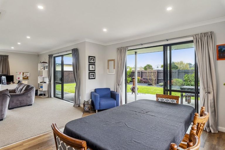 Photo of property in 8 Christow Court, Paraparaumu, 5032