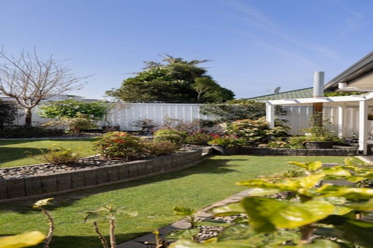 Photo of property in 60 Plateau Heights, Mount Maunganui, 3116
