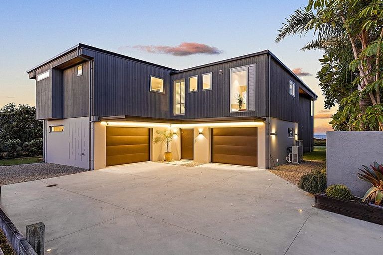 Photo of property in 38 Rita Way, Omaha, 0986