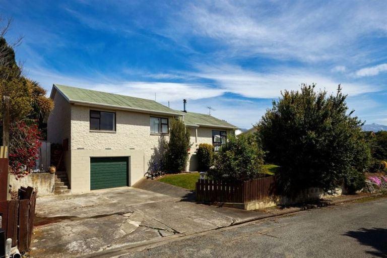 Photo of property in 17 Whitby Place, Kaikoura, 7300