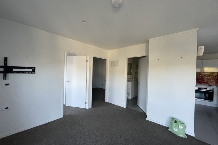 Photo of property in 325/26 Morningside Drive, Morningside, Auckland, 1025