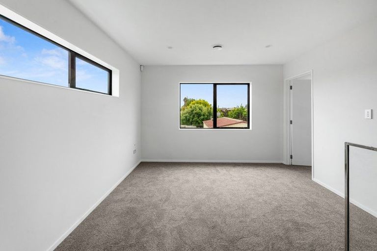 Photo of property in 70d Cargill Street, Papakura, 2110