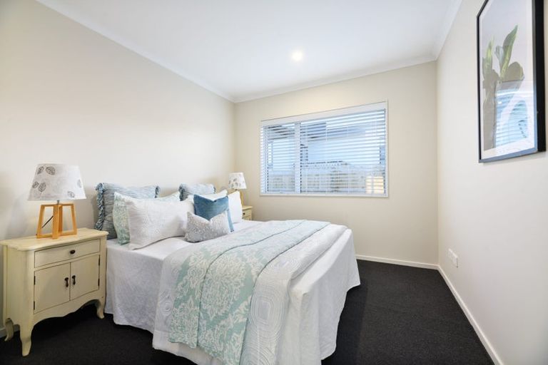 Photo of property in 12 Lockyer Road, Kumeu, 0810