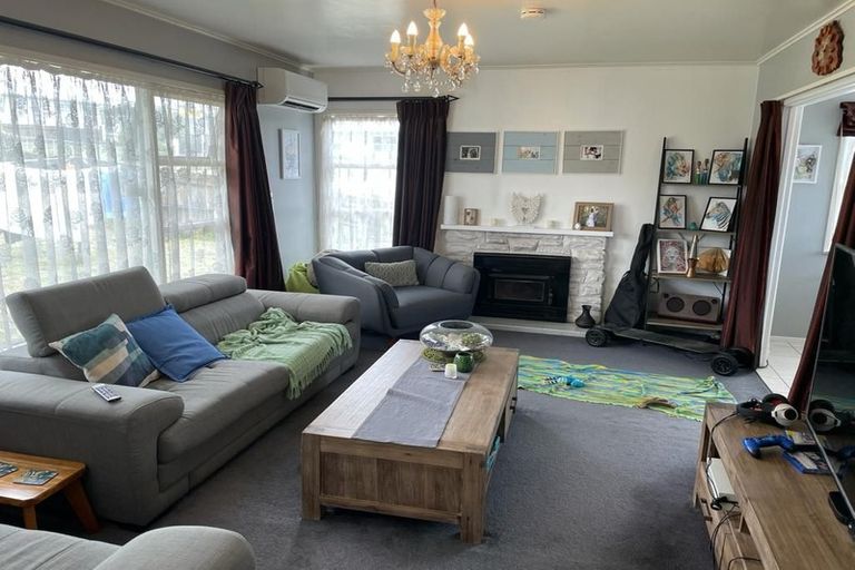 Photo of property in 105 Barrys Road, Glendene, Auckland, 0602