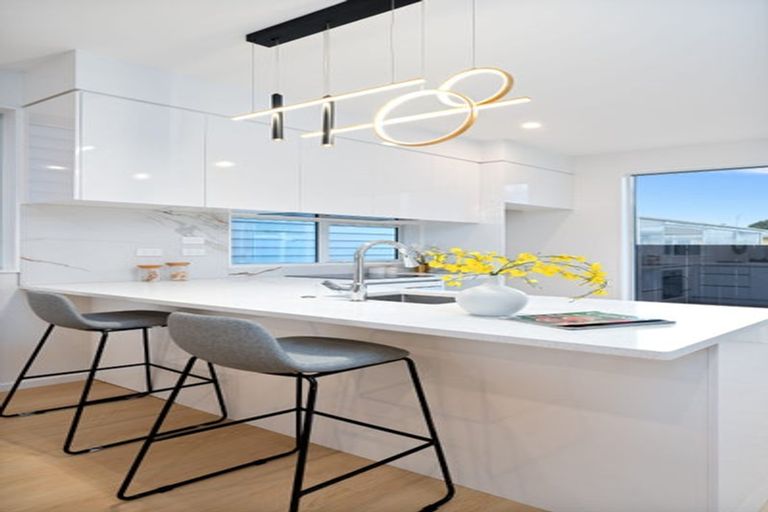 Photo of property in 80d Matipo Road, Te Atatu Peninsula, Auckland, 0610