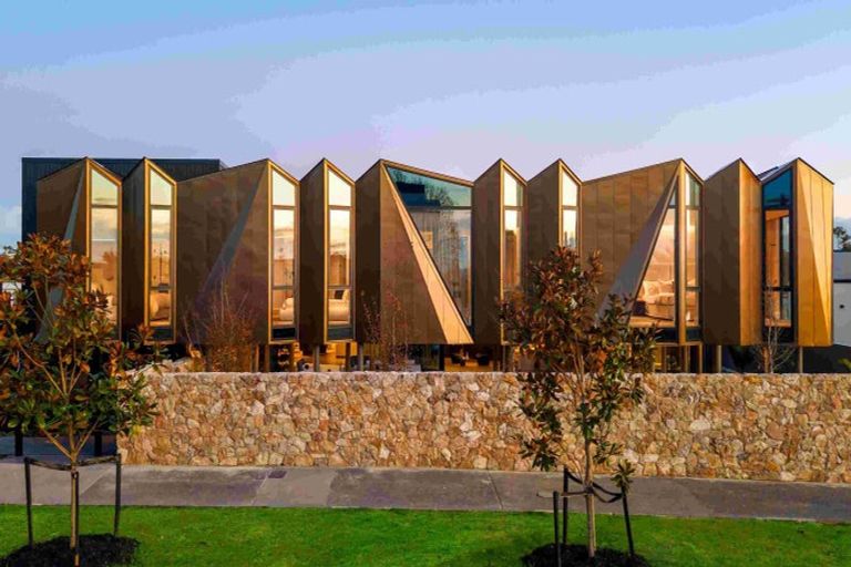 Photo of property in 32 Tuhaere Street, Orakei, Auckland, 1071