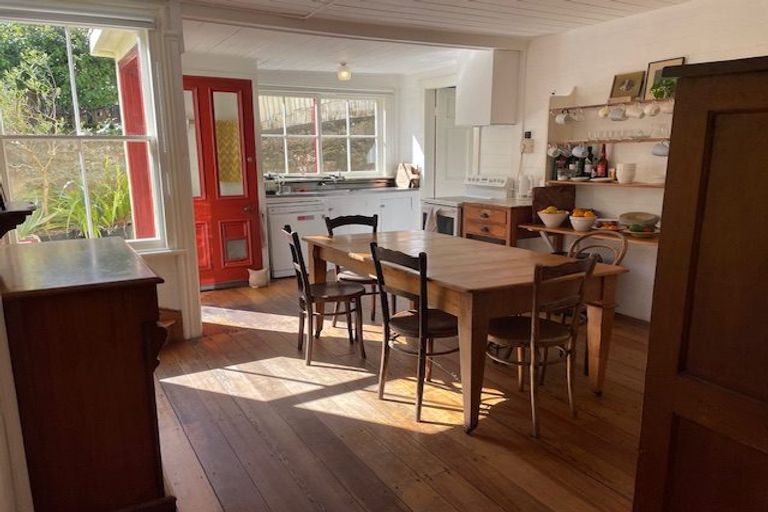 Photo of property in 2 Bath Street, Plimmerton, Porirua, 5026