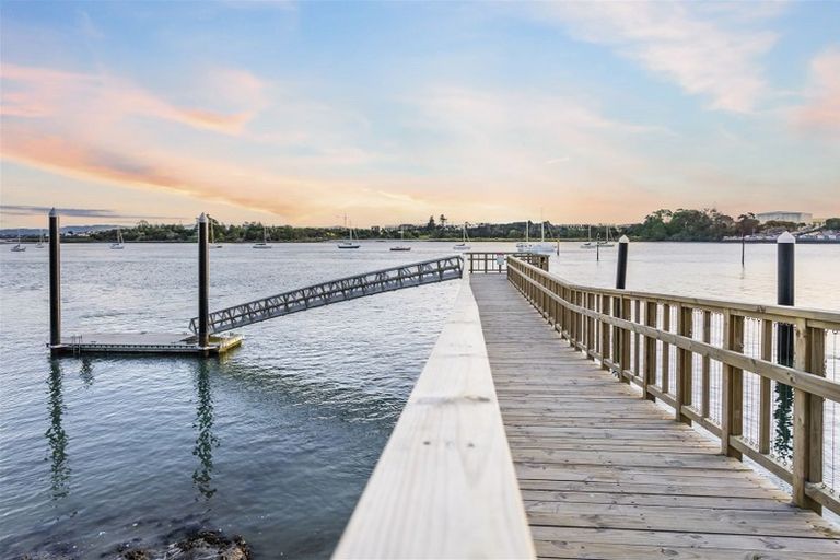 Photo of property in 319a Rangatira Road, Beach Haven, Auckland, 0626