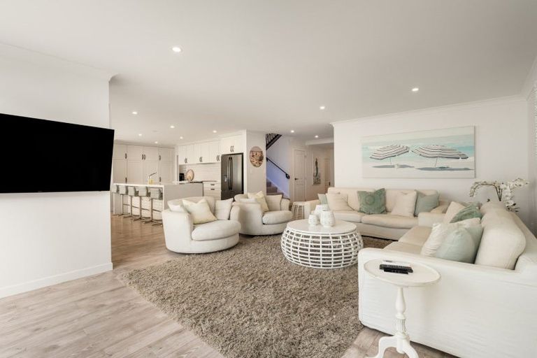 Photo of property in 53 Motiti Road, Papamoa Beach, Papamoa, 3118