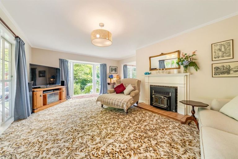 Photo of property in 32 Crowther Road, Wainuiomata, 5373