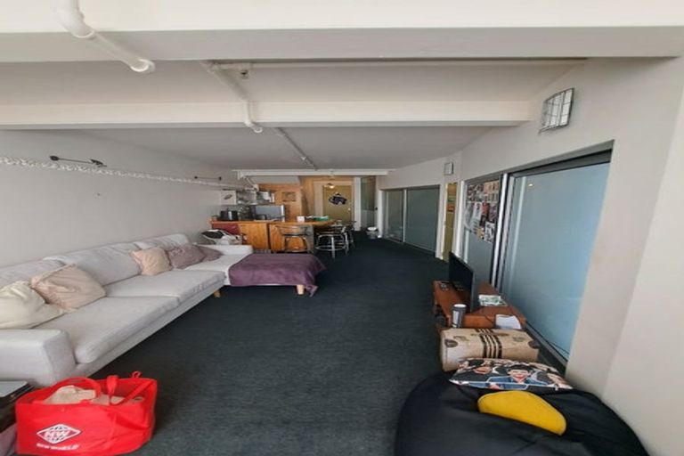Photo of property in Qba Apartments, 3i/51 Webb Street, Mount Cook, Wellington, 6011