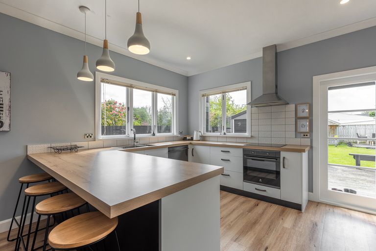 Photo of property in 23 Mere Mere Avenue, Palmerston North, 4414